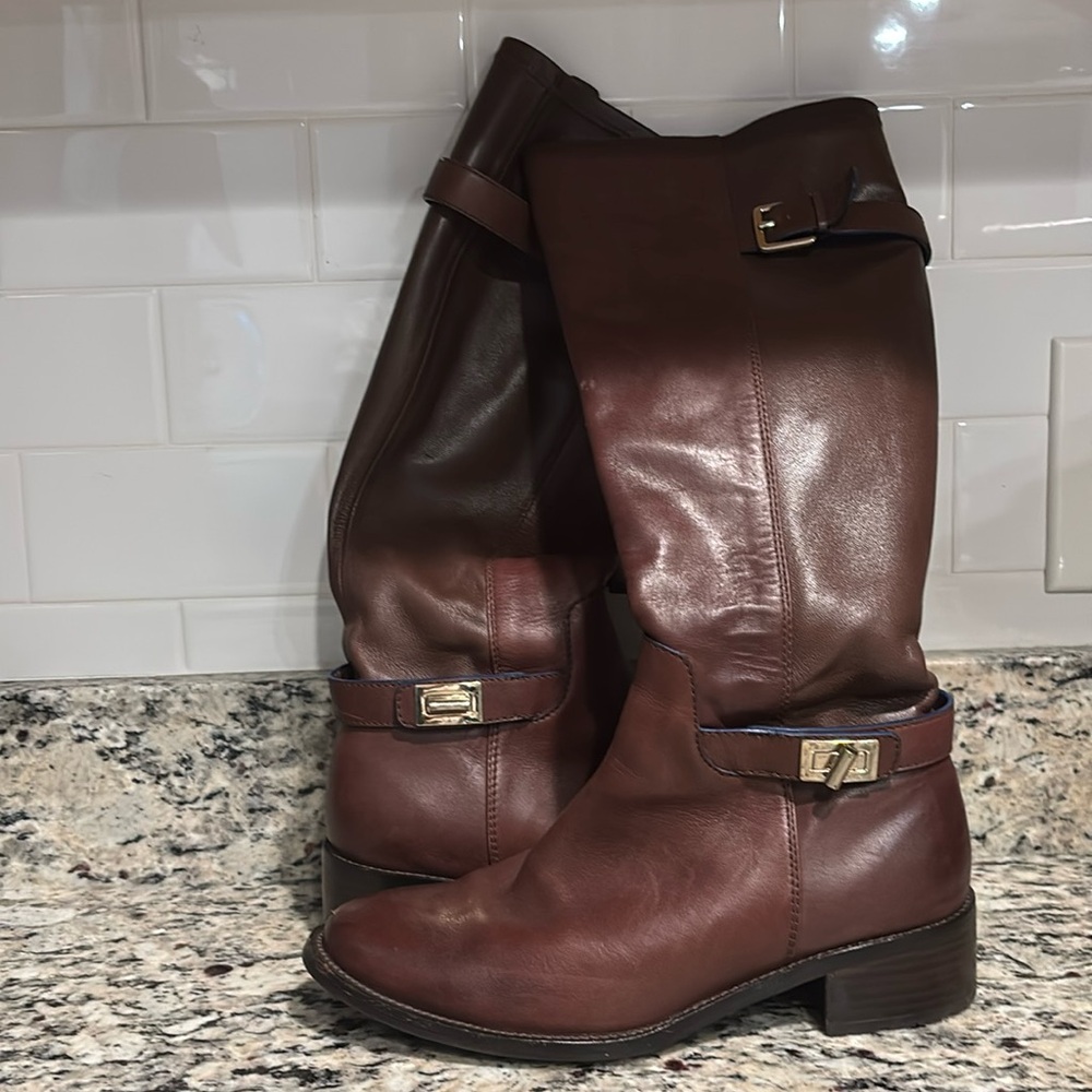 Never worn. Minor scuff on one toe. Cole Haan Nike Air.